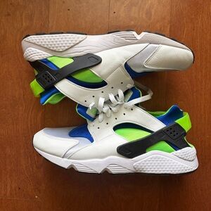 Nike Air Huarache ‘Scream Green’